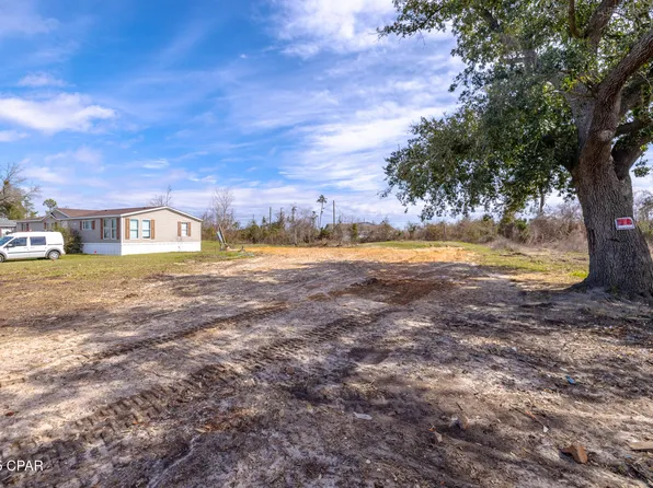 3774 Atlantis Dr, Southport, FL 32409