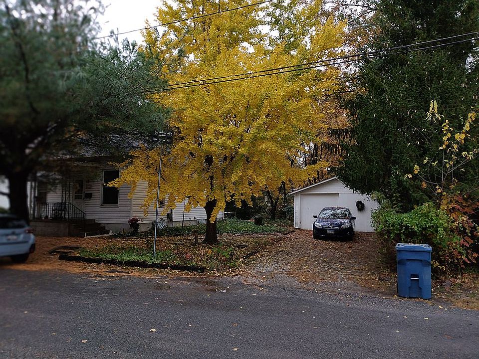 2nd image of 250 Saint Andrews Ave