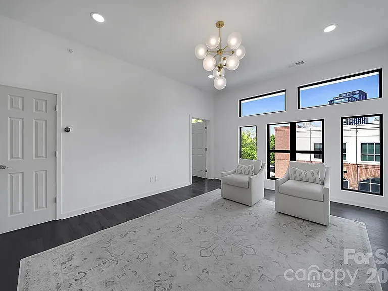 2125 Southend Dr #438 — Photo 8