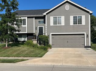 7605 N 76th Ave, Omaha, NE 68122