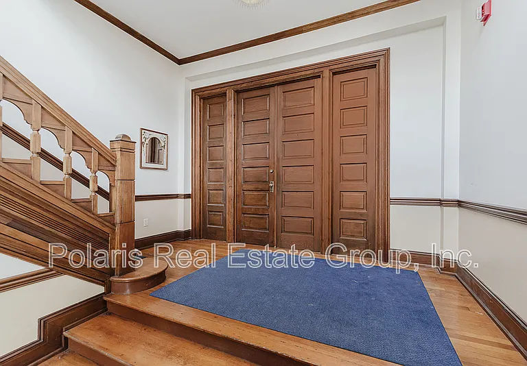 101 E 14th St #3 — Photo 5