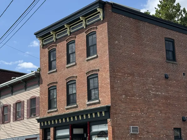 25 E Main St #4, Beacon, NY 12508