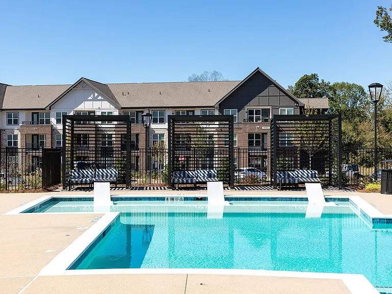 Aura Creekside Apartments — Photo 31