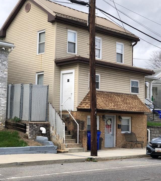 1st image of 823 S Potomac St #2