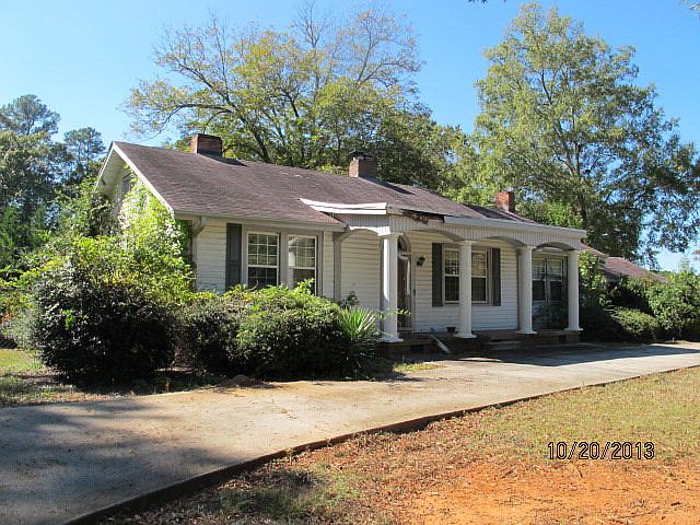 2nd image of 1004 Spring St