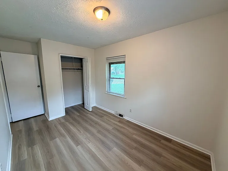 845 Middle Dr — Photo 19