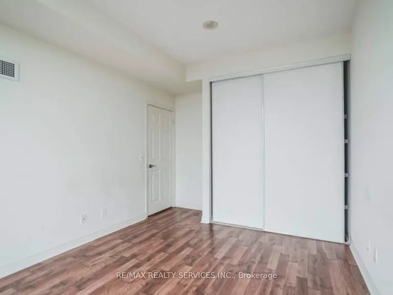 339 Rathburn Rd W #602 — Photo 12