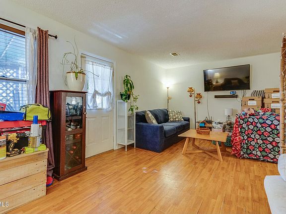 5th image of 807 Jared Dr APT 1
