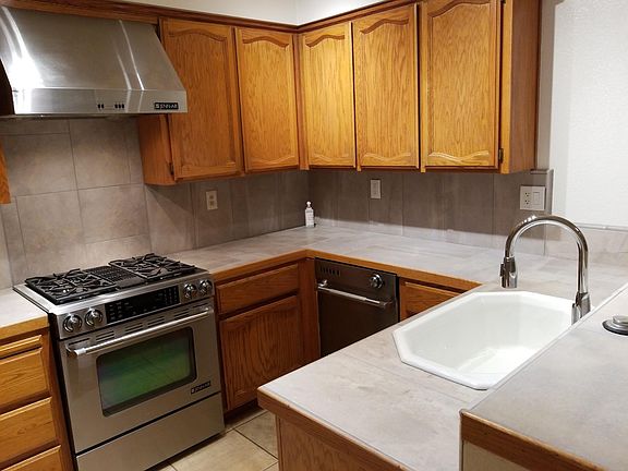 4th image of 9238 Boscastle Way