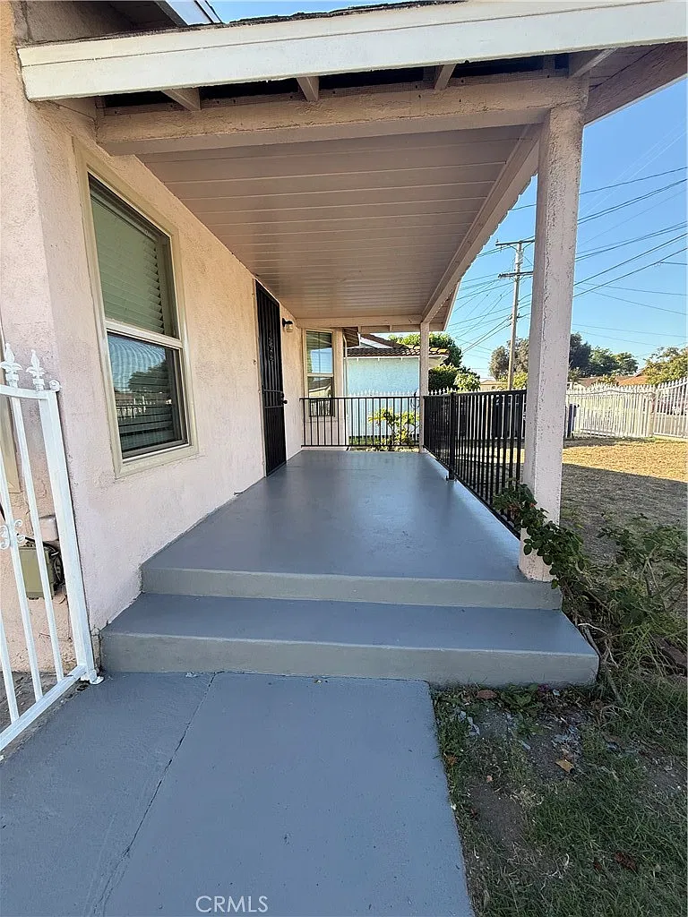 2 bed, 1041 sqft, $2,350 — Photo 3
