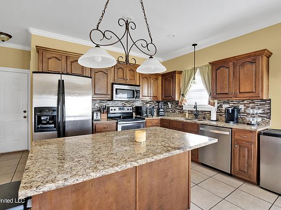 3rd image of 2825 Malabar Pl