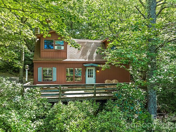 2nd image of 52 Steep Ln