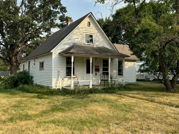 224 1st St NE, Wadena, MN 56482