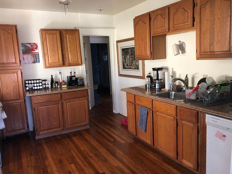 1st image of 2618 Campbell St APT B