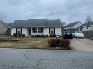 922 Londonderry Dr, High Point, NC 27265