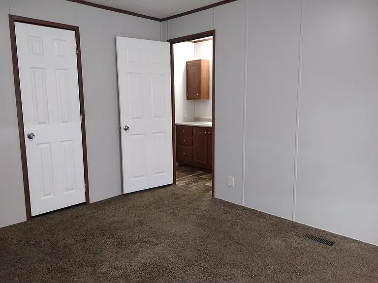 108 Ashford Dr — Photo 12