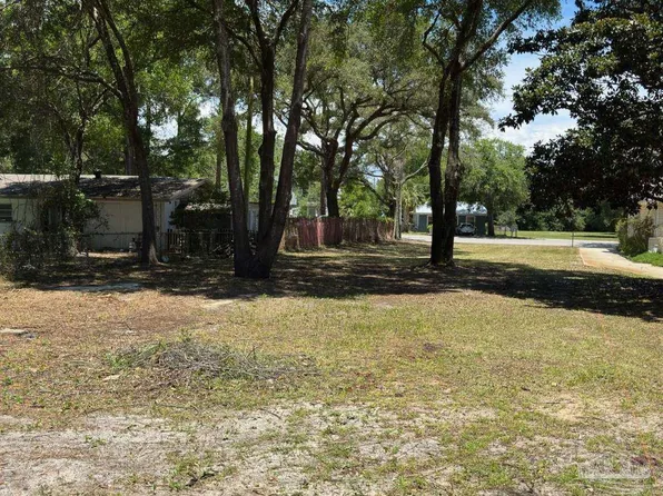 630 Calhoun Ave, Destin, FL 32541