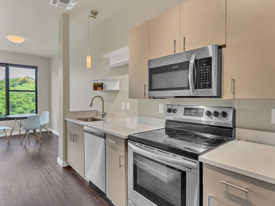 2nd image of 1900 12th Ave S #307