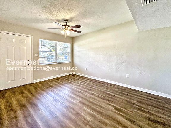 4th image of 1308 Melrose Ave S
