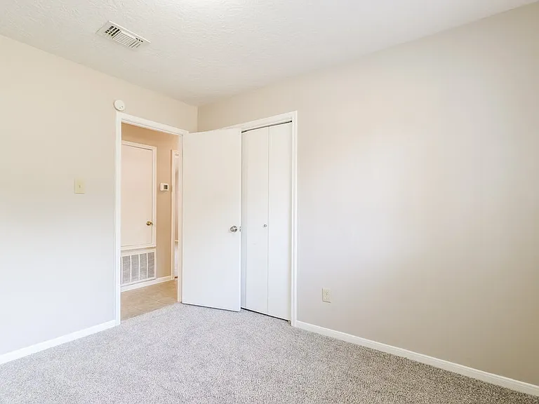 4015 Adonis Dr — Photo 13