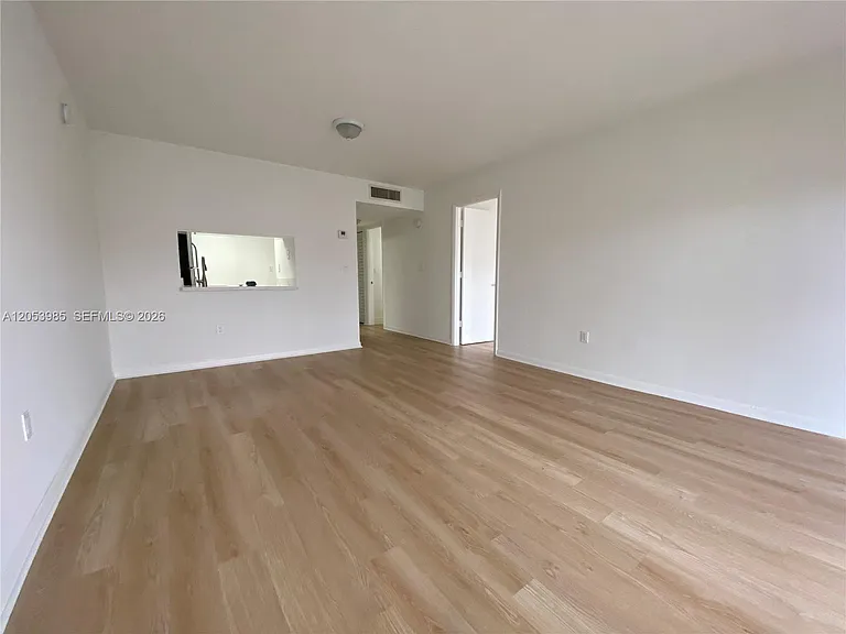 9350 Fontainebleau Blvd #609 — Photo 2