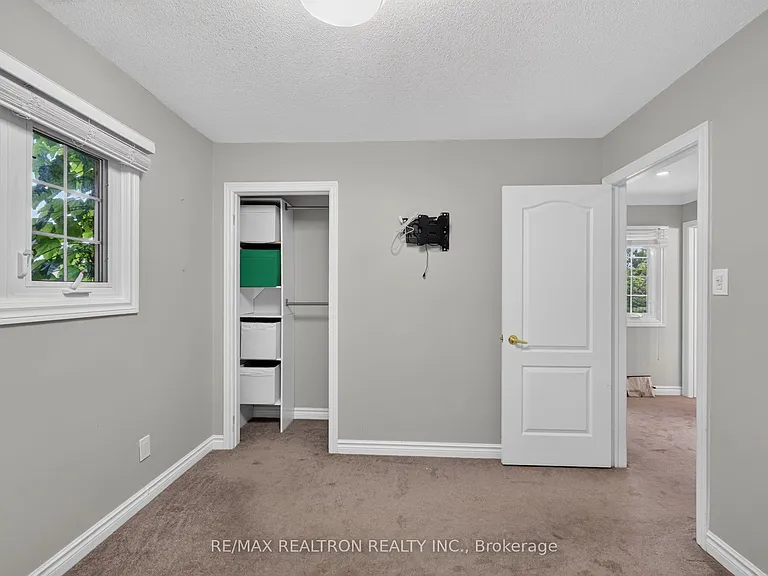 49 Meekings Dr — Photo 3