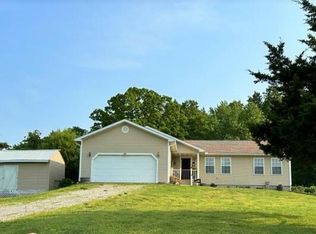 302 Woolsey St, Mountain View, MO 65548