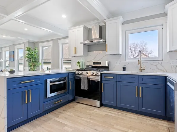 27-2 Central Rd, Somerville, MA 02143