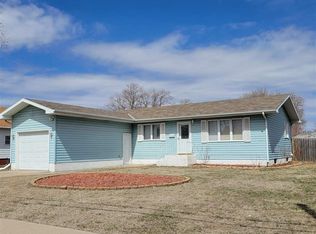 1210 5th St, Columbus, NE 68601