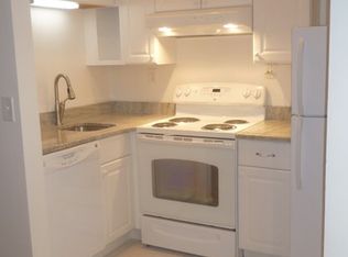 1575 Beacon St APT 3R, Brookline, MA 02446