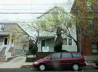 123 Avenue E, Bayonne, NJ 07002