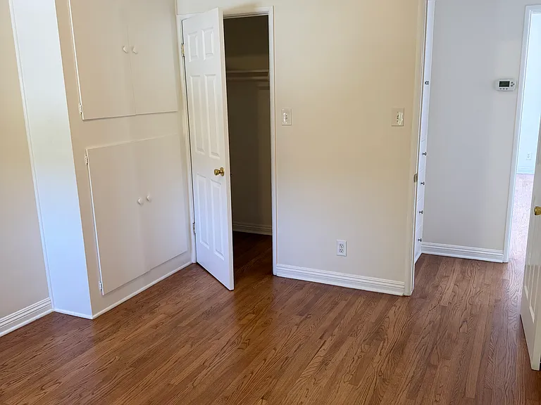 1648 Talmadge St — Photo 6