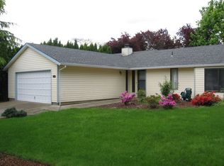 12370 SW Stillwell Ln, Beaverton, OR 97008