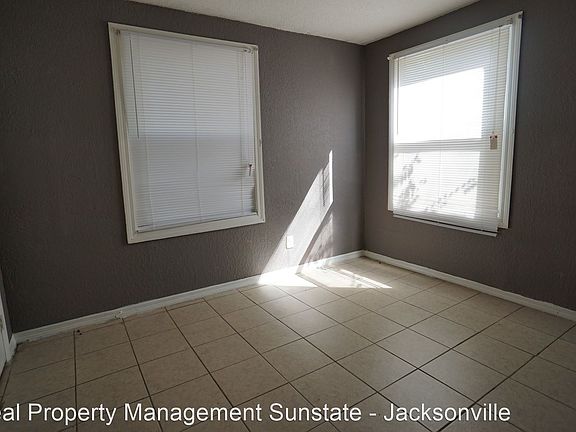 4th image of 1771 Cleveland St APT 4