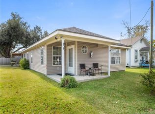 203 W Thomas St, Sulphur, LA 70663