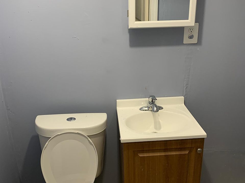 1st image of 2100 Hollis Ave