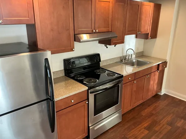 925 Sumner St #921, Woodstock, IL 60098