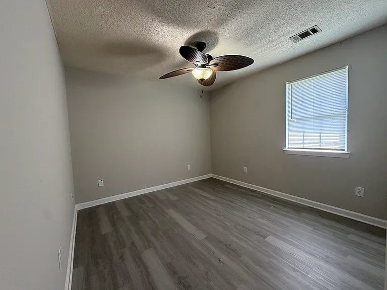 108 Linda Kay Ct — Photo 10