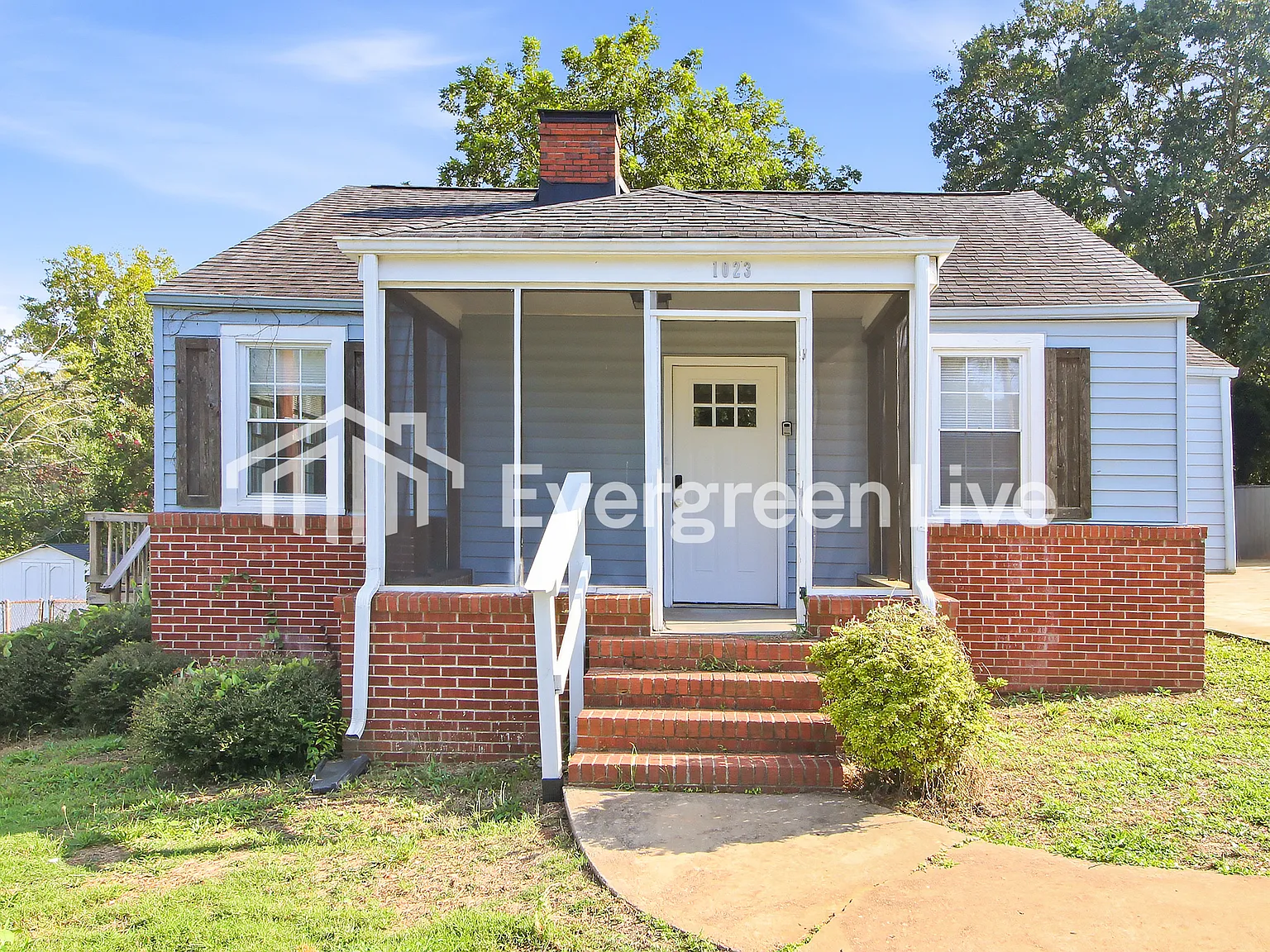 4 bed, 2.0 bath, 1000 sqft, $1,545 — Photo 1