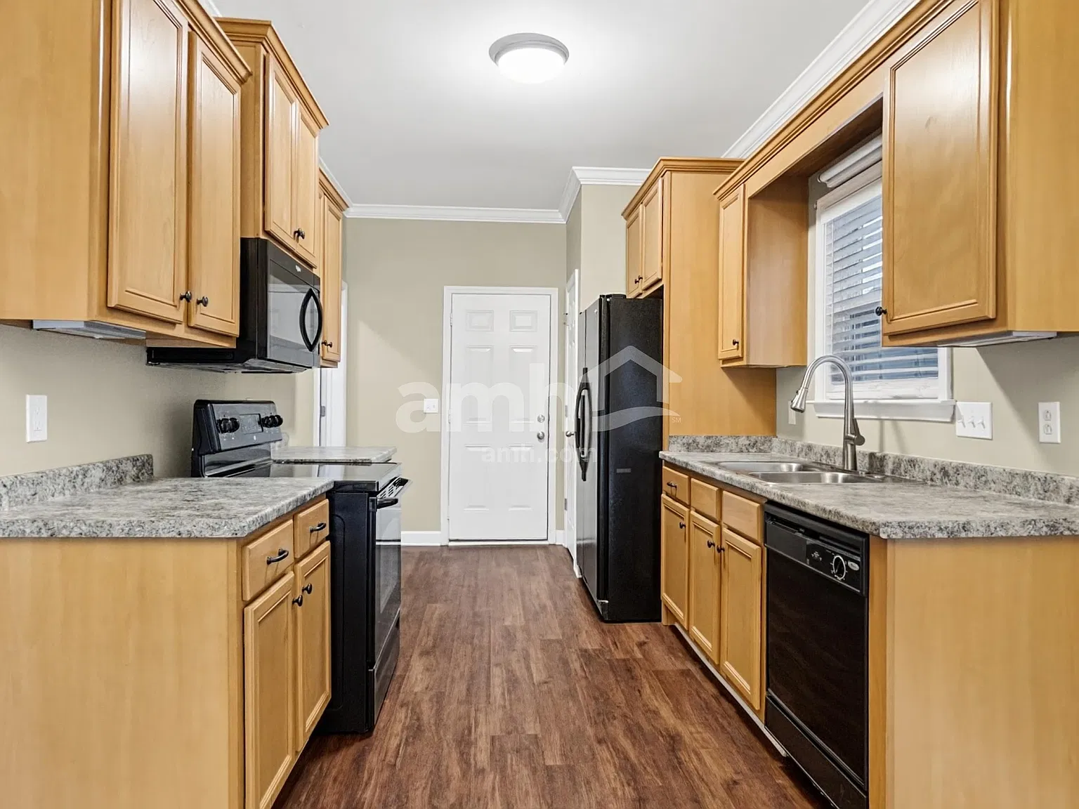 4 bed, 3.0 bath, 2107 sqft, $2,445 — Photo 3
