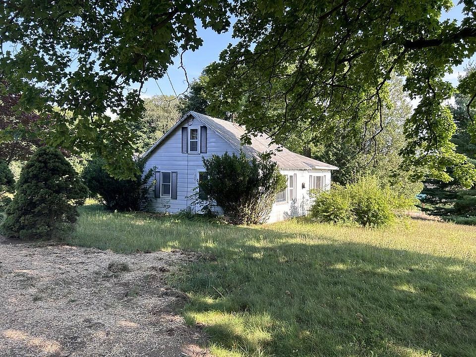 2nd image of 309 Vesta St