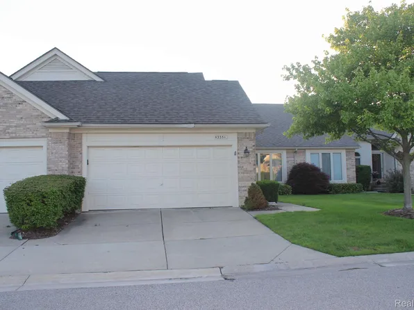 43351 Napa Dr, Sterling Heights, MI 48314