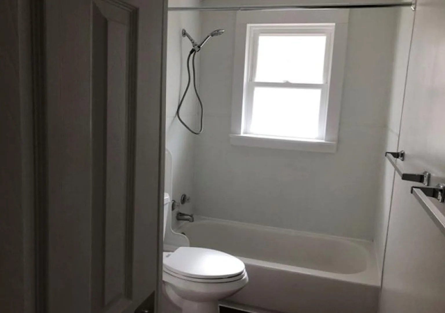 One Level House Near Randolph College — Photo 3