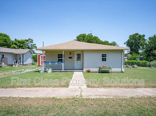 211 E 2nd St, Stroud, OK 74079