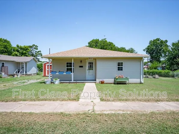 211 E 2nd St, Stroud, OK 74079