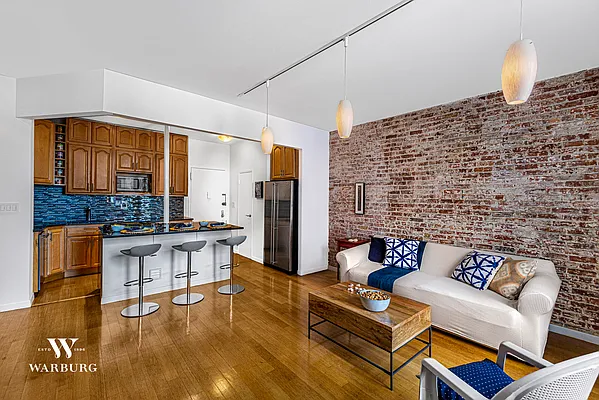 Sold by Warburg | media 2