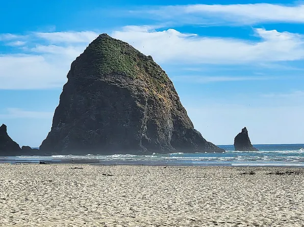 (undisclosed Address), Cannon Beach, OR 97110