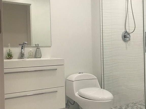 4th image of 2629 Carambola Cir N #1715