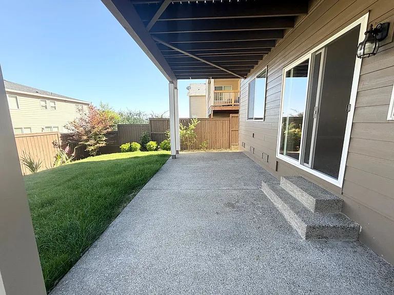 5744 NW 131st Ave — Photo 31