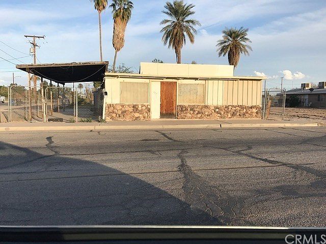 1st image of 286 N Carlton Ave